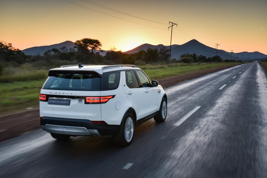  Land Rover Discovery HSE Td6 2017 года  (ZA) (фото 4 из 25)